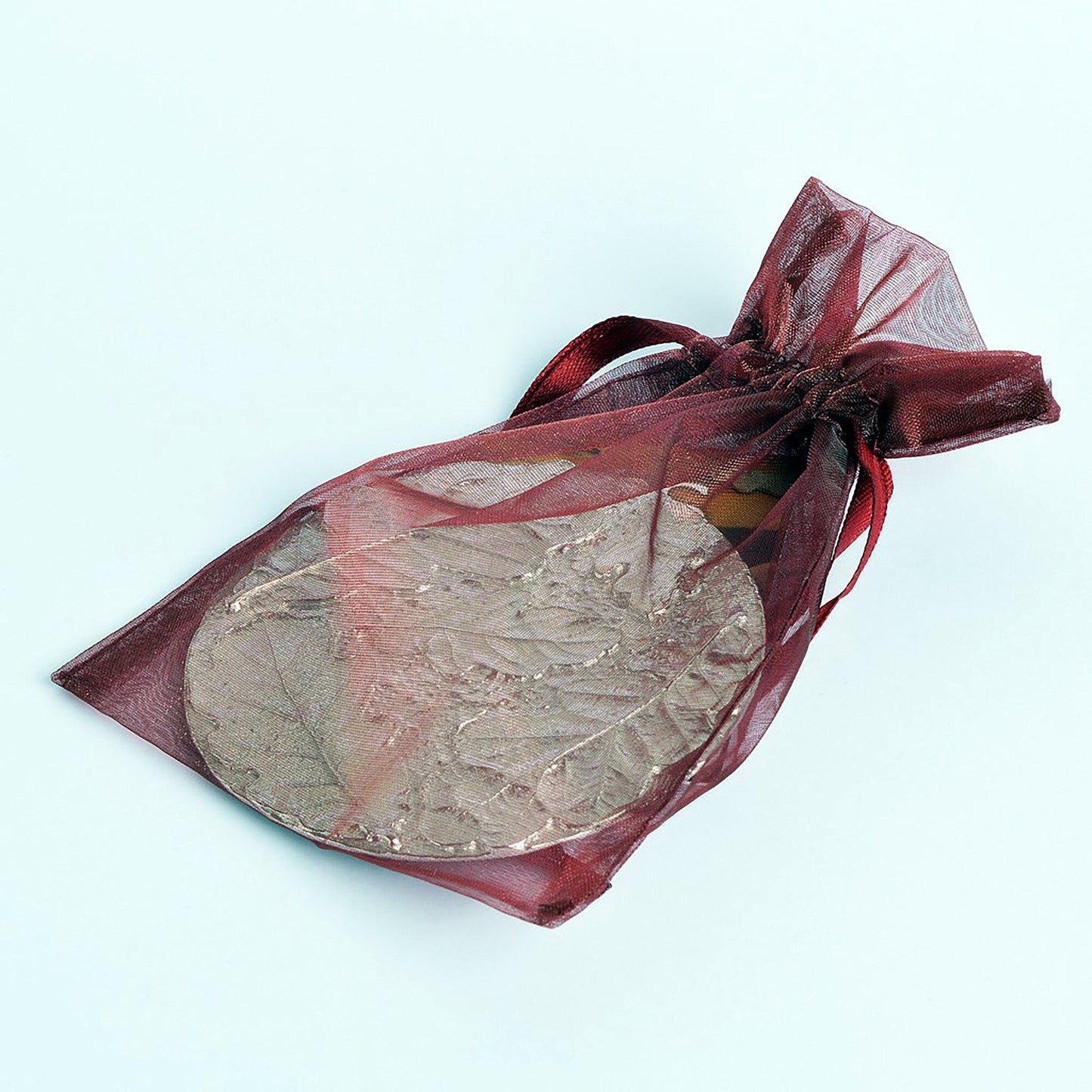 Posavasos de peltre con diseño de hoja de roble | Regalos de inauguración hechos a mano en el Reino Unido