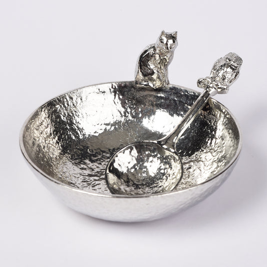 A 9cm diameter textured circular pewter bowl with a charming cat on the edge of the dish and a detailed owl spoon. A perfect 10th (Tin) ten year wedding anniversary gift (Our pewter is 95% tin). The perfect gift for any loving couple!