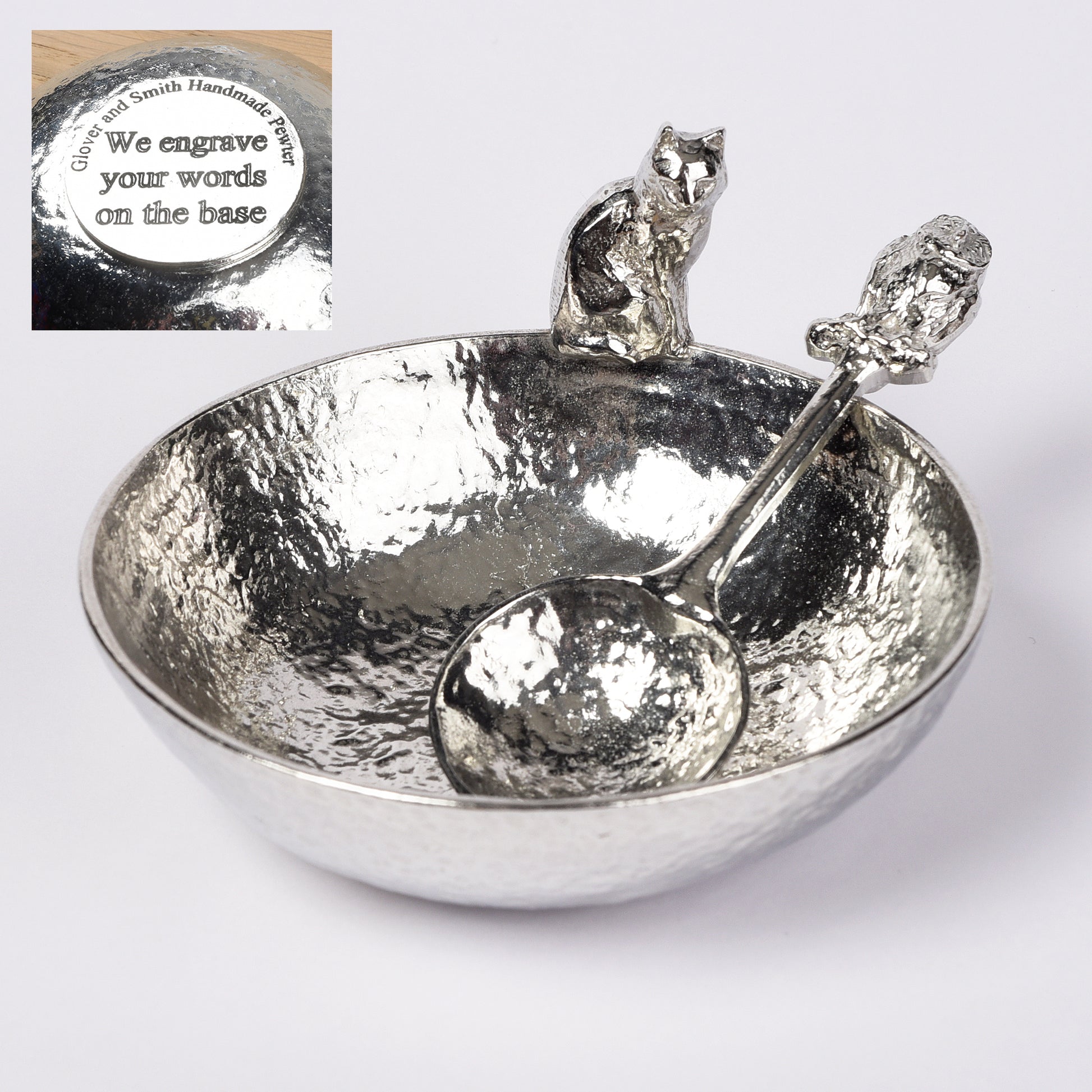 A 9cm diameter textured circular pewter bowl with a charming cat on the edge of the dish and a detailed owl spoon. A perfect 10th (Tin) ten year wedding anniversary gift (Our pewter is 95% tin). The perfect gift for any loving couple!