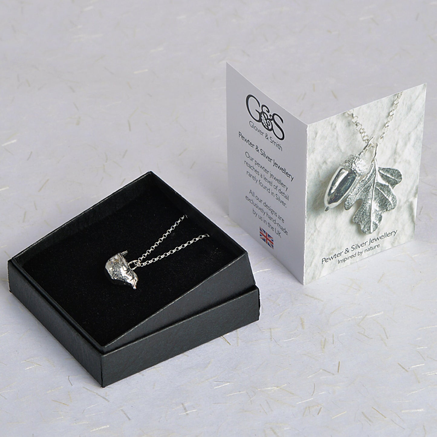 A delicate and detailed pewter wren bird necklace on an 18" Sterling silver chain. Great jewellery gifts for her, bird gifts for bird lovers. The perfect 10th tin 10 year wedding anniversary gift (Our pewter is 95% tin). Made in Britain with love. 