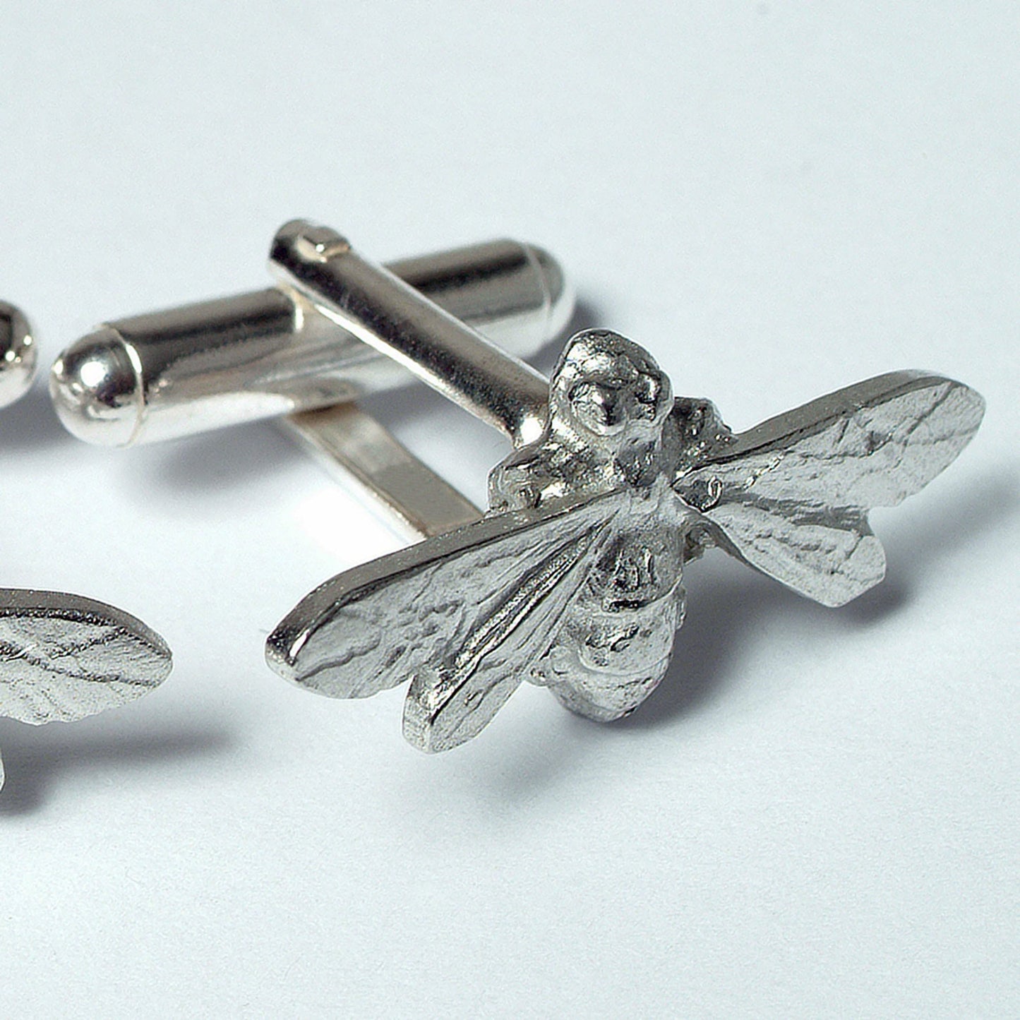 Bee cufflinks, bee gifts for men, pewter gifts for nature lovers. The perfect 10th wedding anniversary gift, tin anniversary gifts (Our pewter is 95% tin) and a great gift for Father's day.