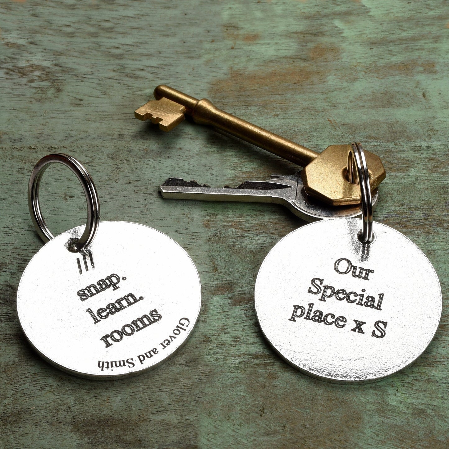 This engraved round pewter key ring can be personalised with a What 3 Words address on the front and your own message on the back. what3words gifts handmade in the UK. On a quality stainless steel ring.