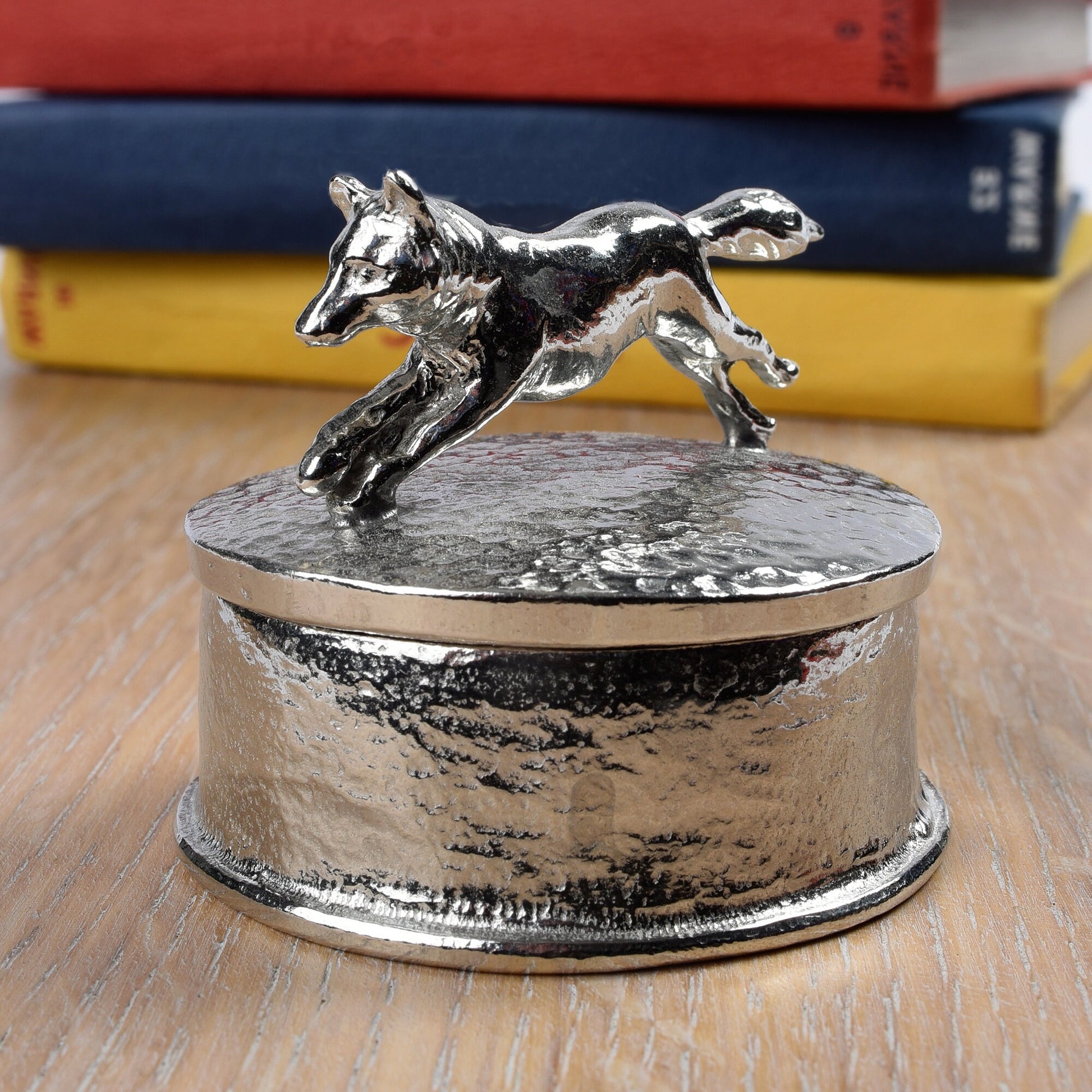 Fox pewter personalised trinket box. Our round keepsake box features a fox sculpture as a handle. The underside of the lid can be engraved with your personalised message. A perfect 10th (Tin) ten year wedding anniversary gift (Our pewter is 95% tin).