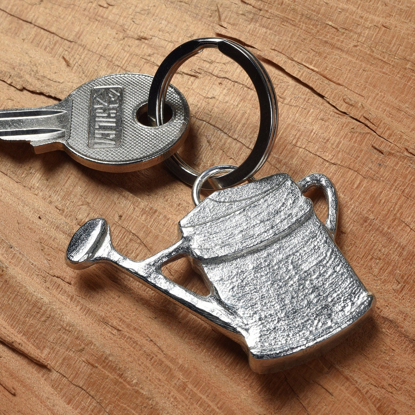 Watering can keyring. Solid pewter watering can keyring on a quality stainless steel ring. Gifts for gardeners, gardeners gifts, useful gifts, housewarming gifts handmade in the UK