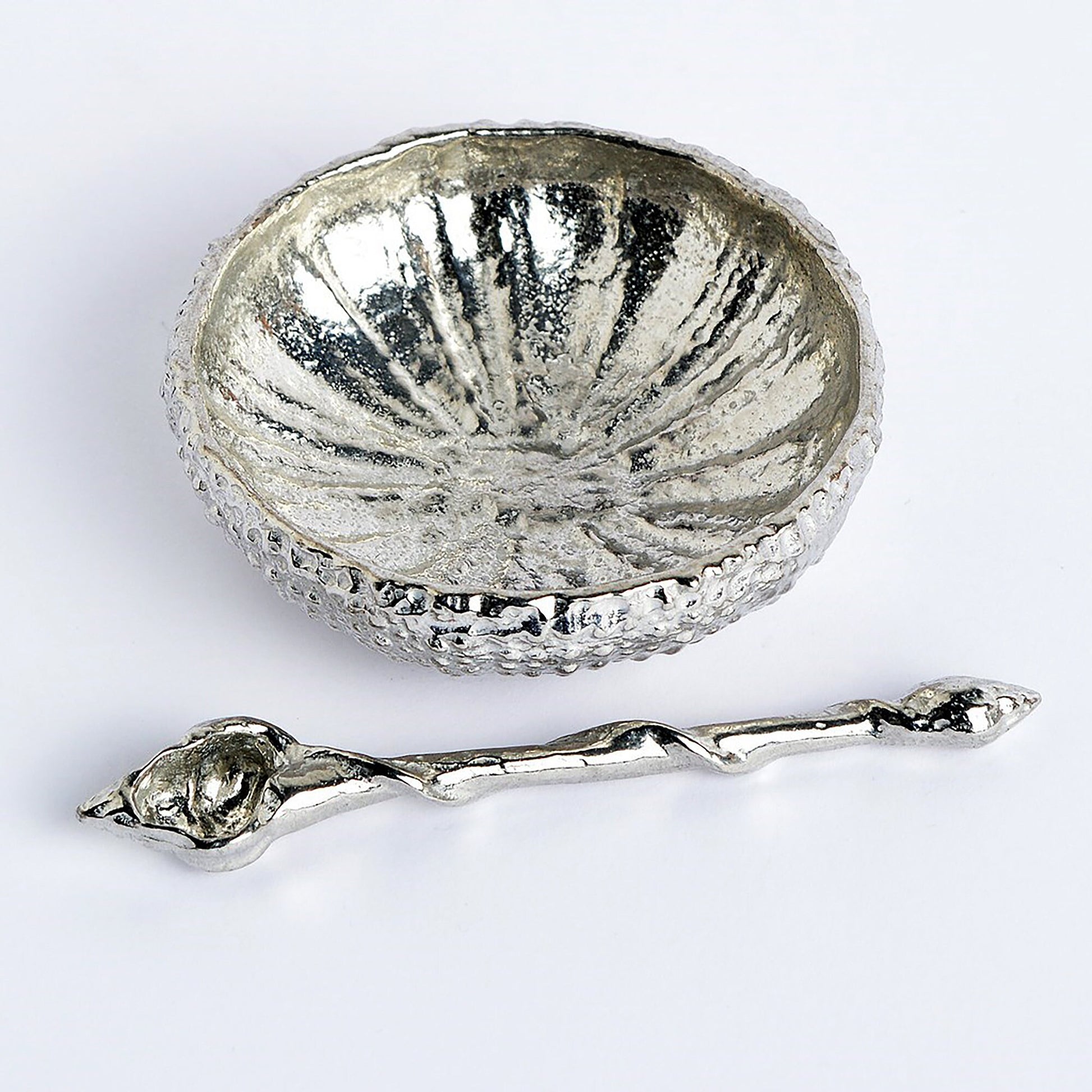 A detailed decorative little pewter sea urchin shaped bowl and spoon set. The urchin bowl has a tiny shell spoon to go with it. Great housewarming gifts, seashore gifts. UK handmade