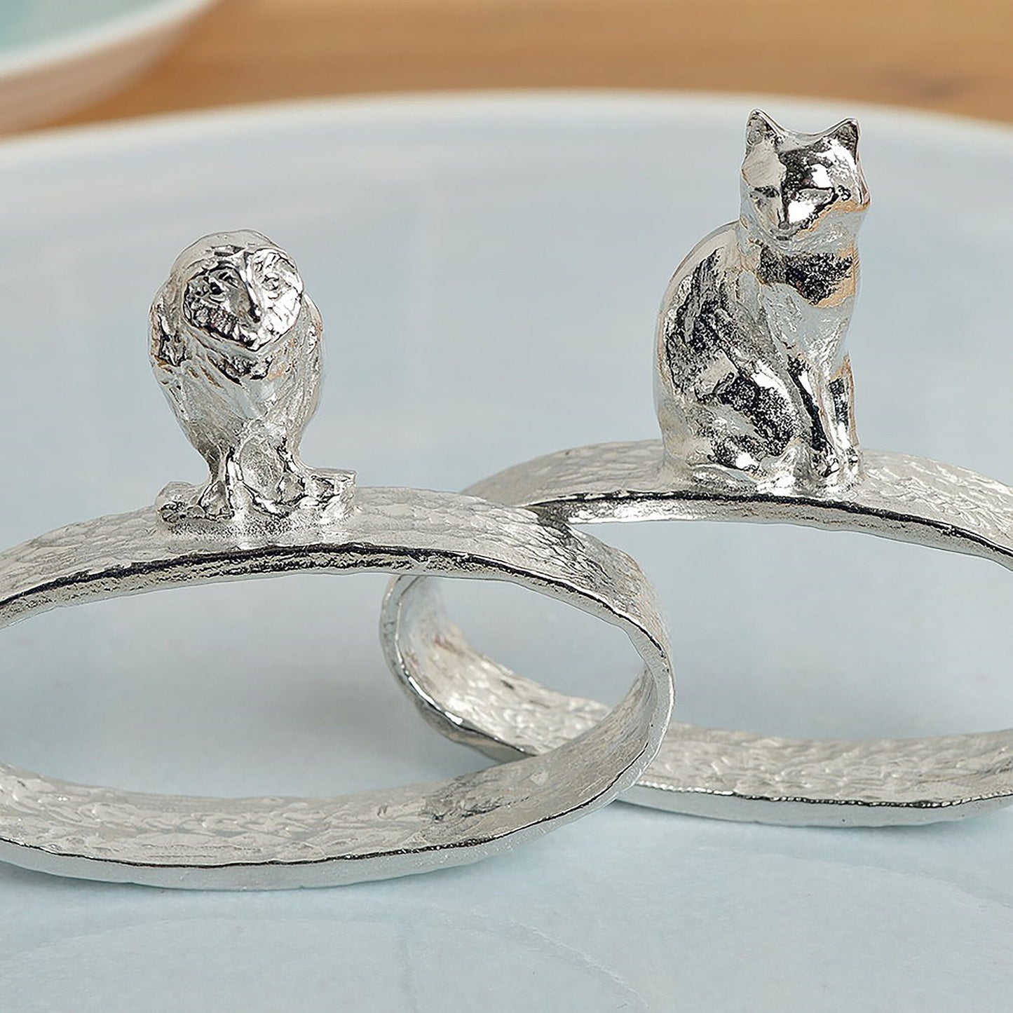 A delightful pair of pewter owl & pussycat pewter napkin rings. A perfect 10th (Tin) ten year wedding anniversary gift (Our pewter is 95% tin). The perfect gift for any loving couple! Great housewarming gifts or wedding gifts, UK made.